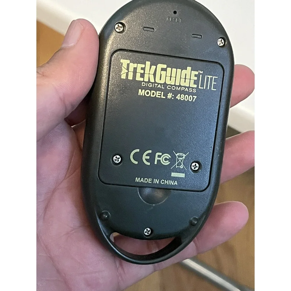 CELESTRON TrekGuide LiteDigital Compass,Altitude,Barometric pressure,Temperature